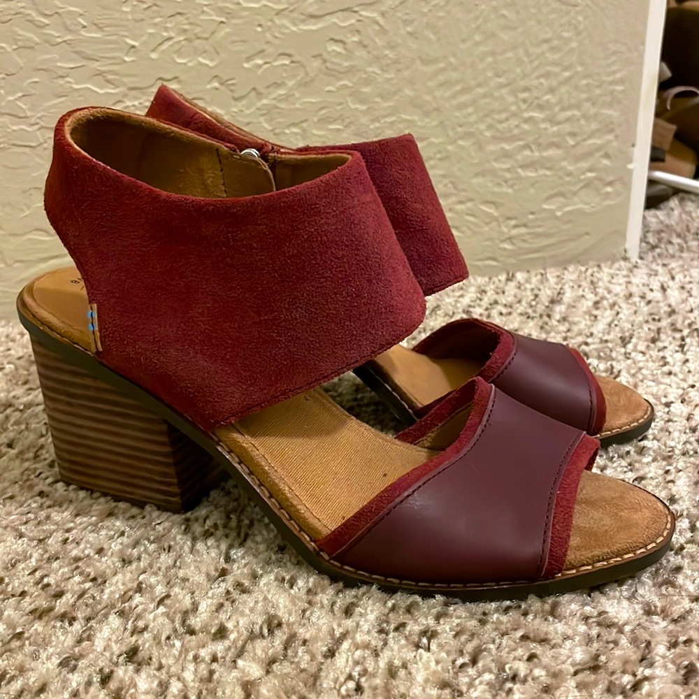 Block heeled open toed sandals